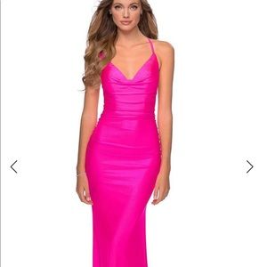 new with tags . However it says a sz 6 on the tag but is more like 2 / 4